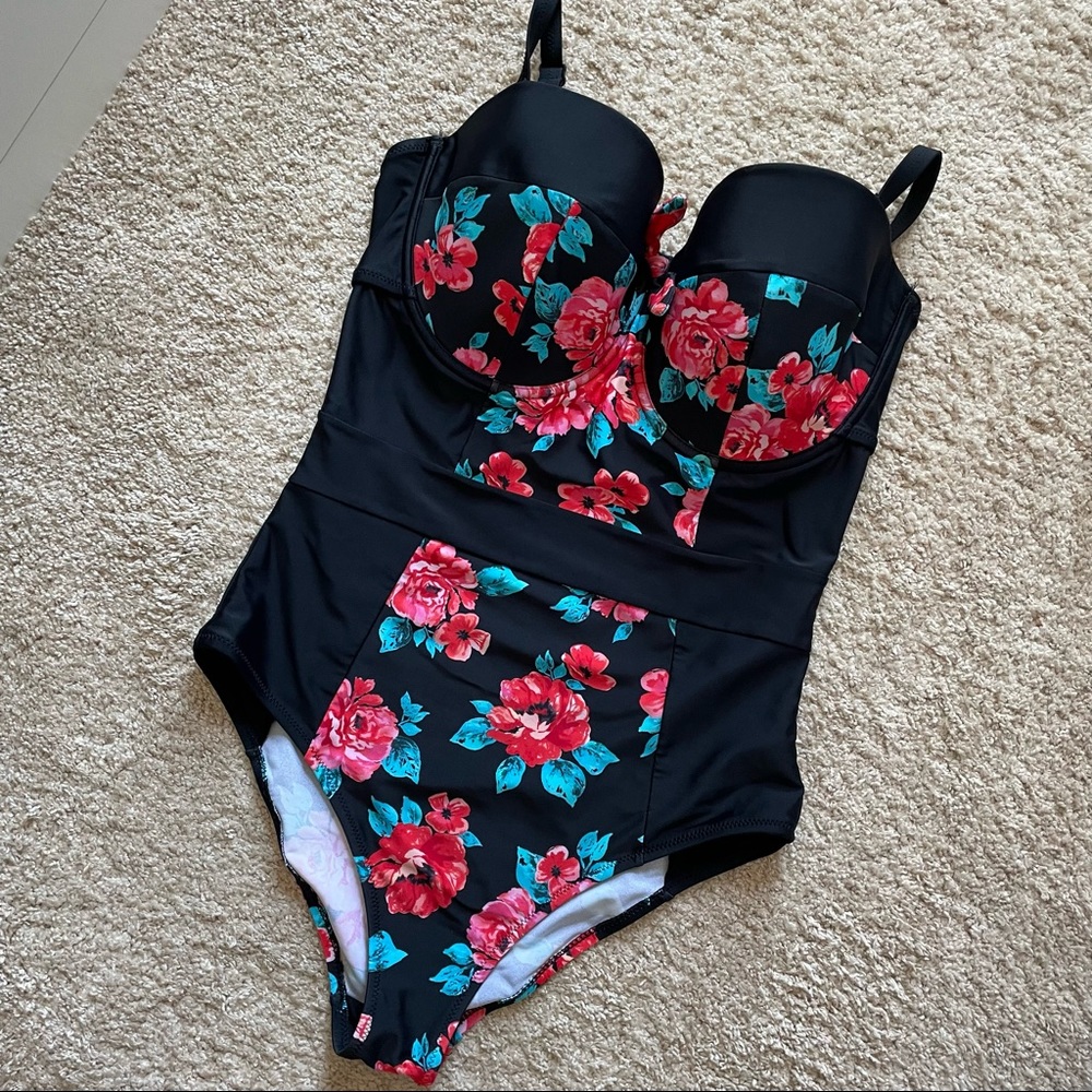 Pour Moi 34FF Underwire One Piece